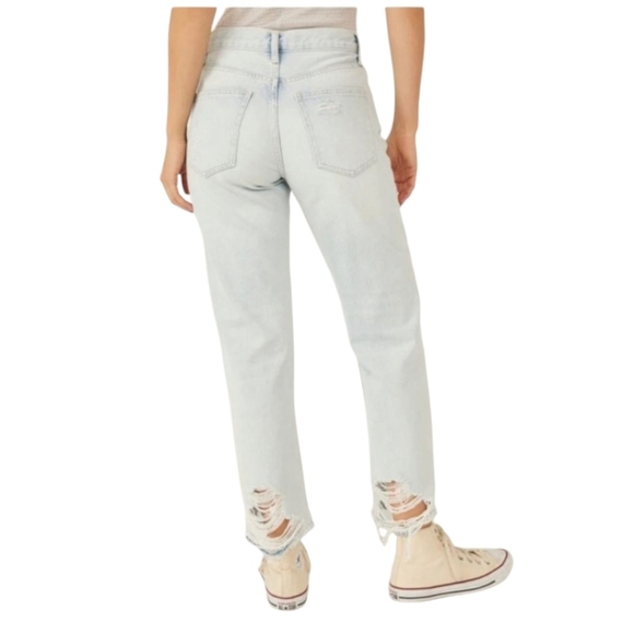 Free People Bonita Distressed High Waist Jeans in Dream Blue•Size 28•NWT - Picture 4 of 7